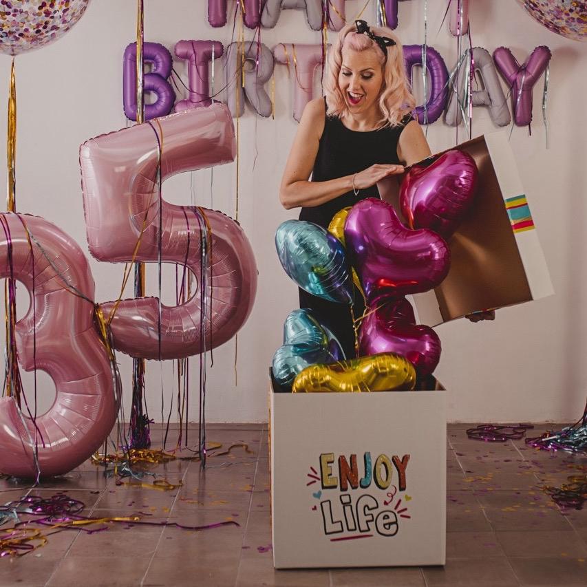 Cajas Sorpresa con Globos y Regalos a Domicilio en España
